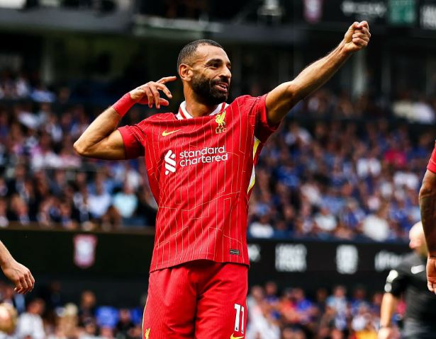 سر احتفال محمد صلاح بشعار الزمالك